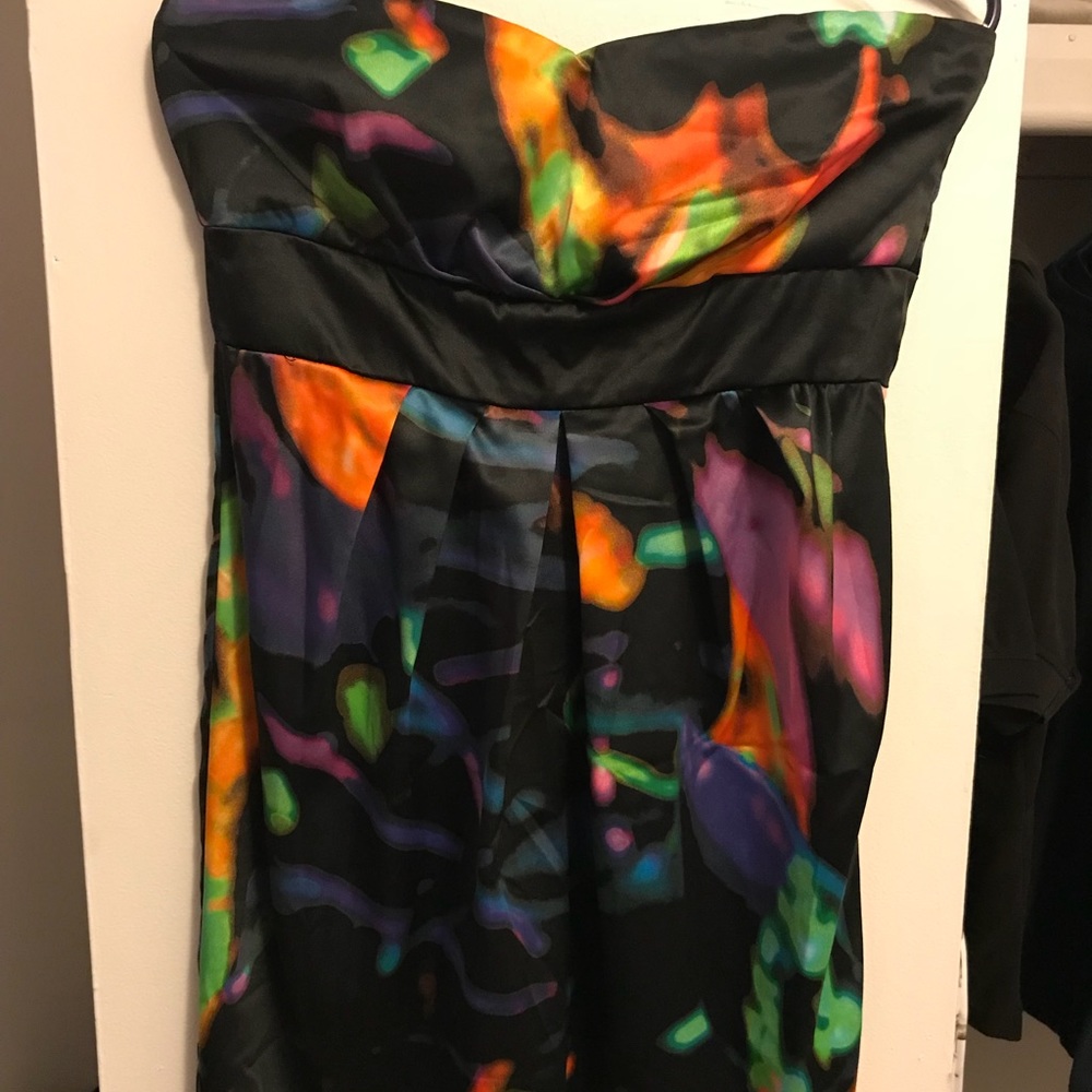 Short strapless dress